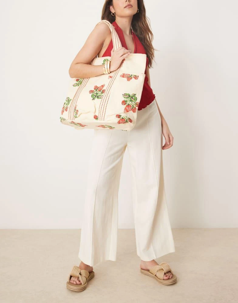 Free People Free People caravan canvas tote bag in strawberry print 3