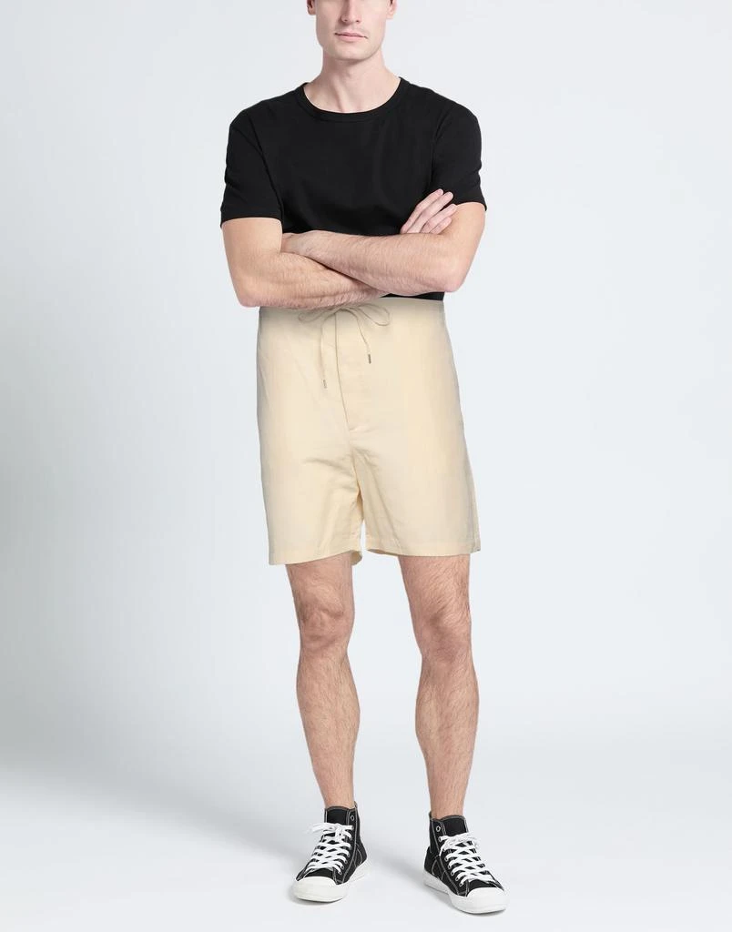 AURALEE Shorts & Bermuda 2