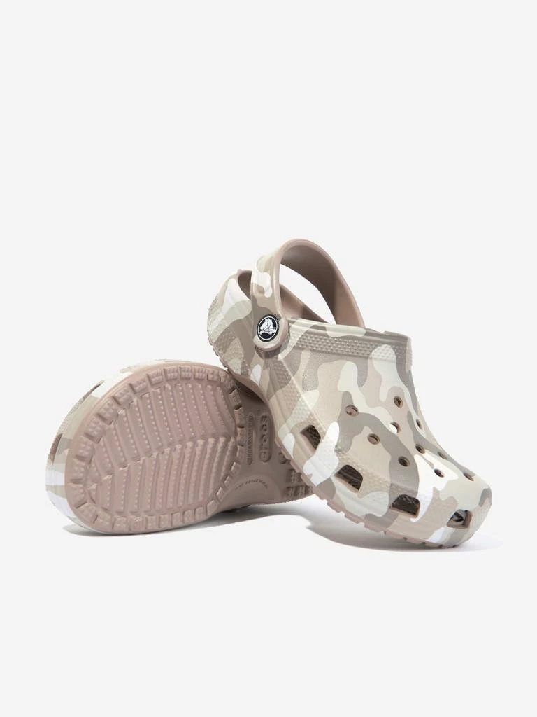 Crocs Crocs Kids Classic Camo Clog in Brown 2