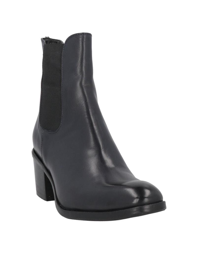 1725.A Ankle boot