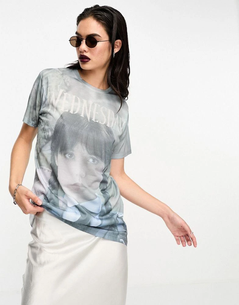 ASOS DESIGN ASOS DESIGN Wednesday Addams oversized t-shirt with licence placement graphic print 4