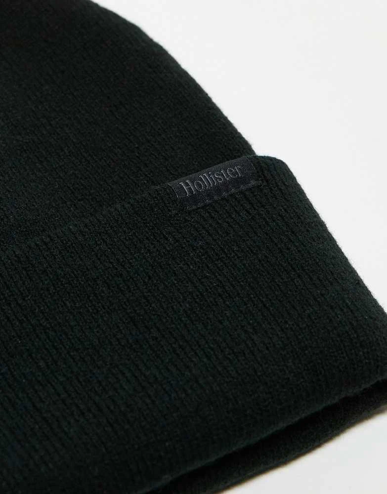 HOLLISTER Hollister knitted beanie in black 3