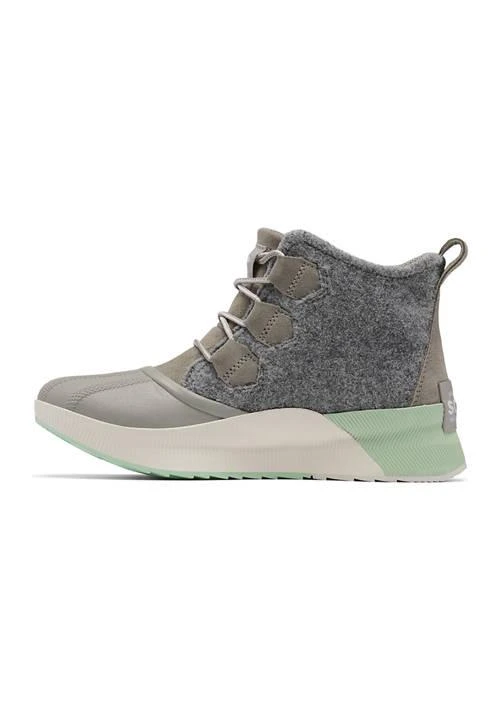 SOREL Out N About Iii Classic Waterproof Boots 2