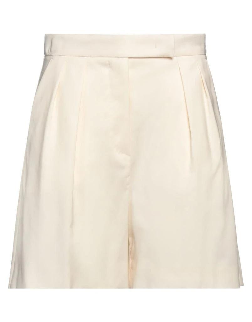 Max Mara Shorts
Bermuda 1