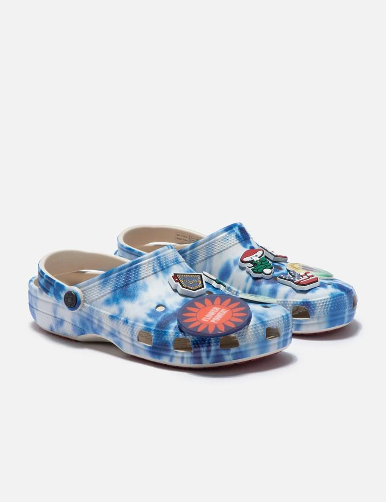 Crocs LEVI'S® X CROCS™ Classic Clogs 4