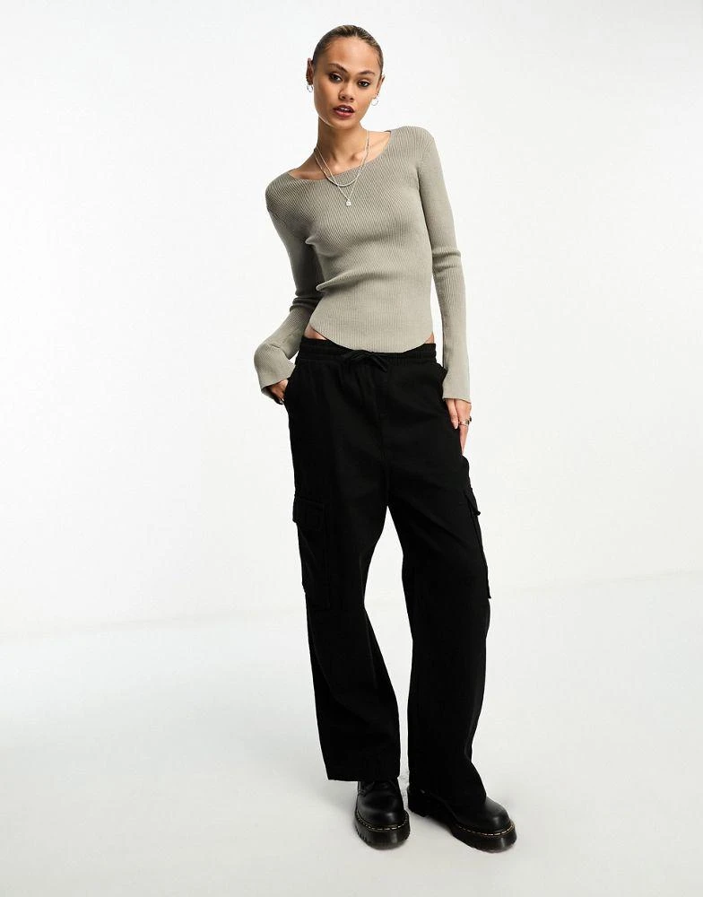 Weekday Weekday Nadina fine knit jumper with scoop neck in grey 2