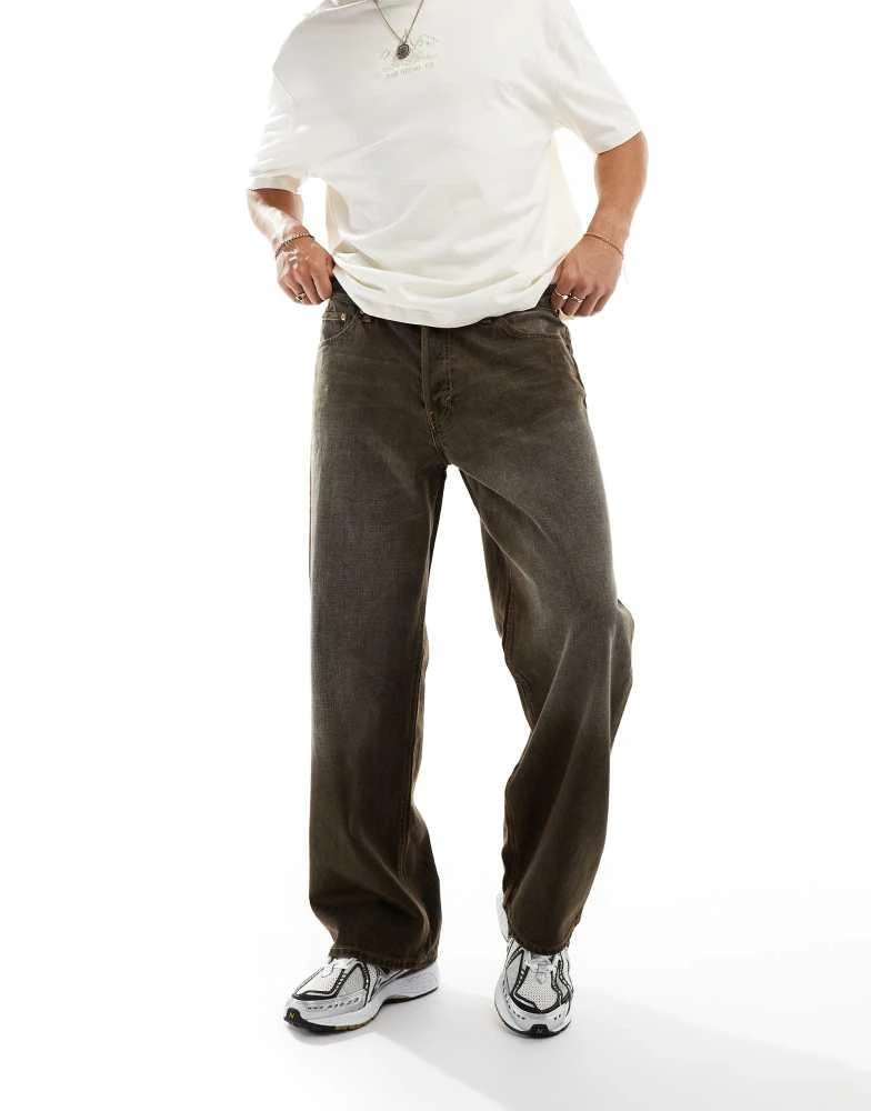 Weekday Weekday Sphere low waist loose fit jeans in brown wash 5