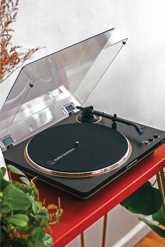 Audio-Technica Audio-Technica AT-LP70X Fully-Automatic Turntable 1