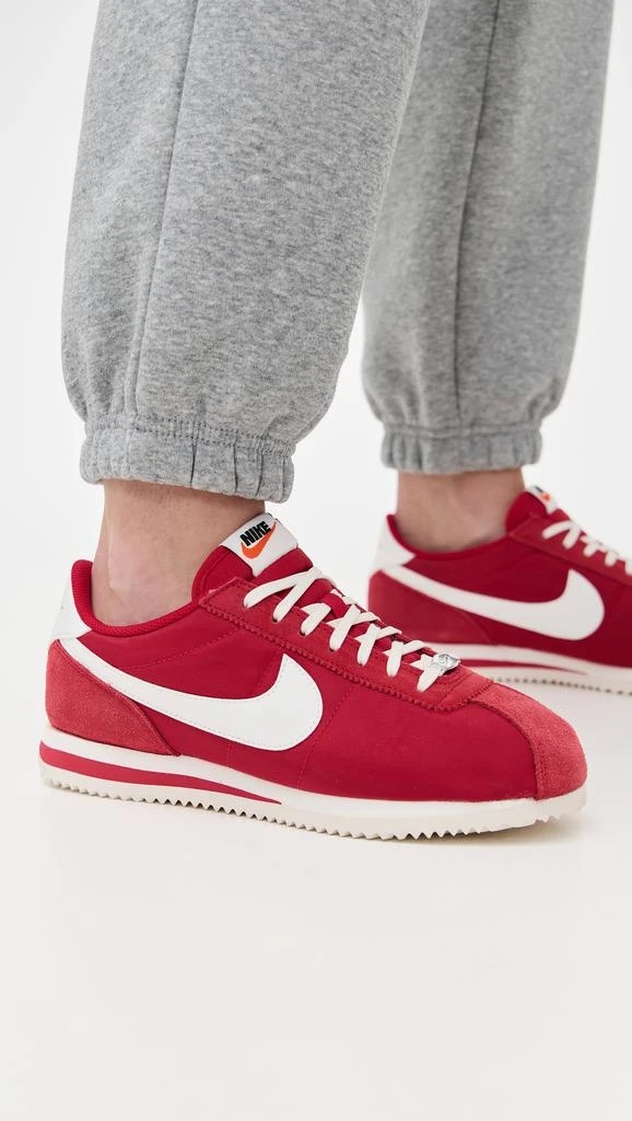 NIKE Cortez Sneakers 2