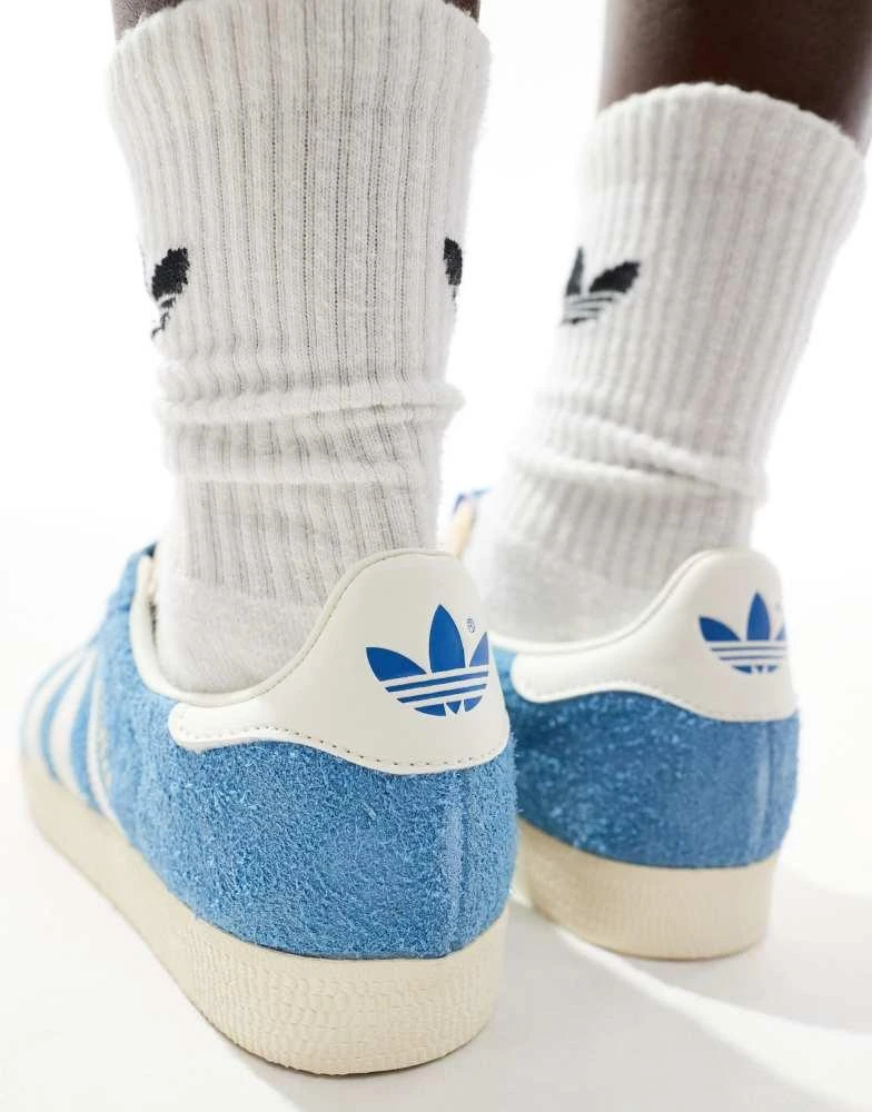 Adidas adidas Originals Gazelle trainers in light blue 4