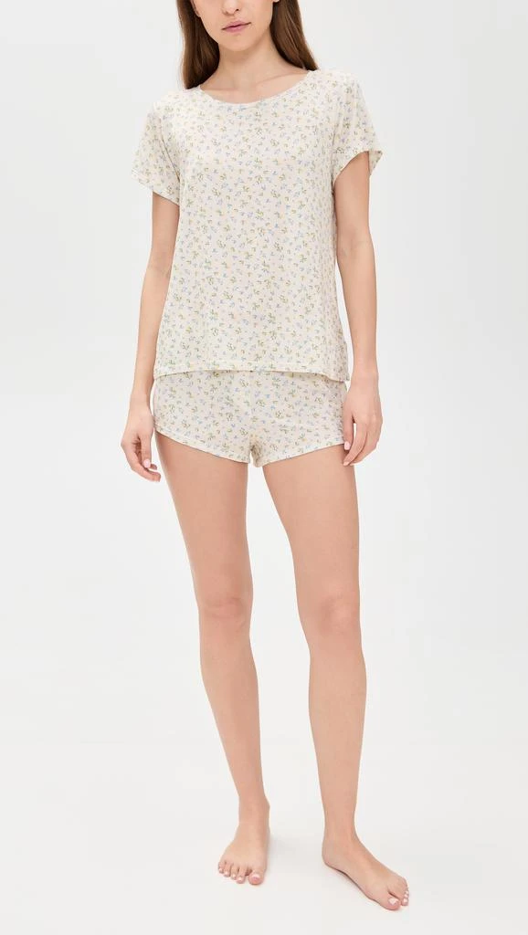 Stripe  Stare T-Shirt and Shorts Pajama Set 6