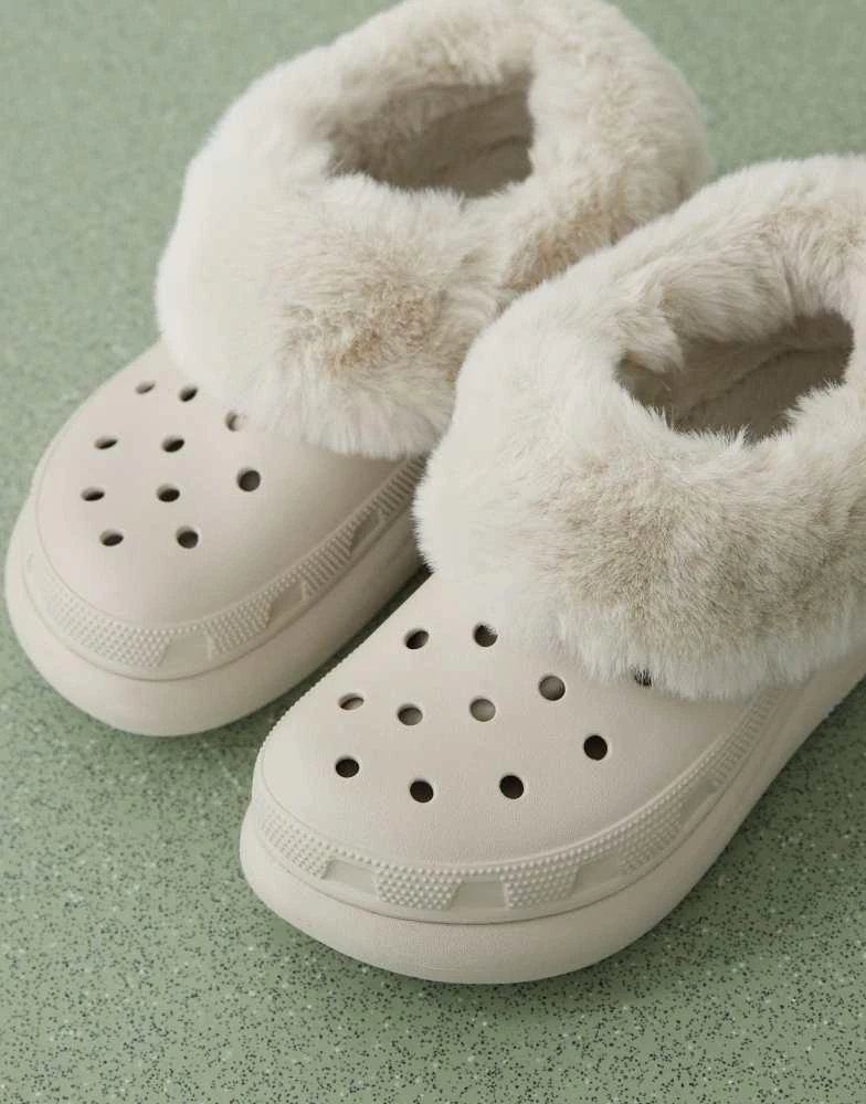 Crocs Crocs unisex furever crush fur lined clog in pumice 2