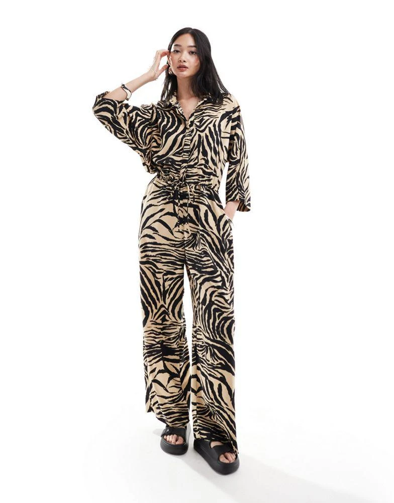 Monki Monki oversized jumpsuit with collar in beige animal print 1