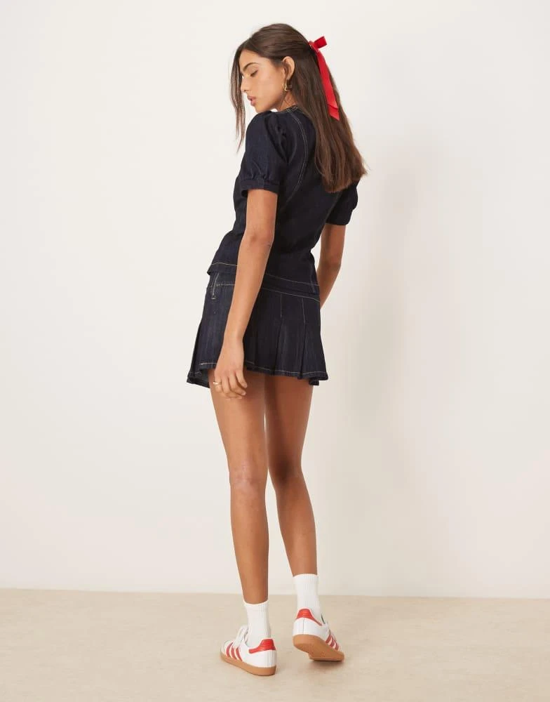 Glamorous Glamorous pleated mini skirt in indigo denim co-ord 5