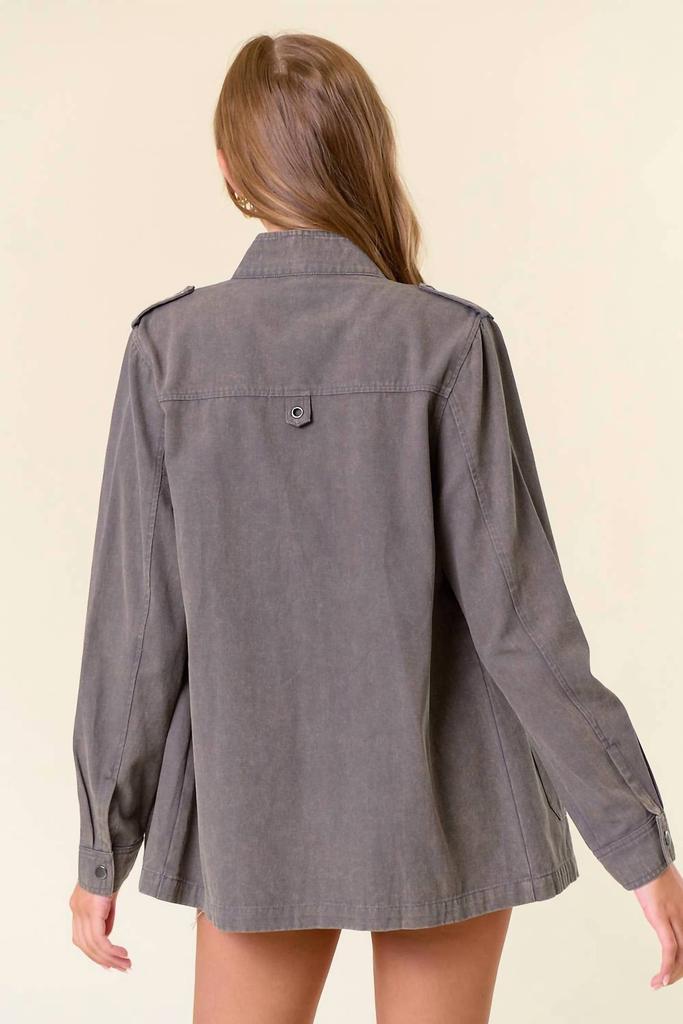 Doe and Rae Doe And Rae - Camo Mock Neck Utility Jacket With Hidden Snap