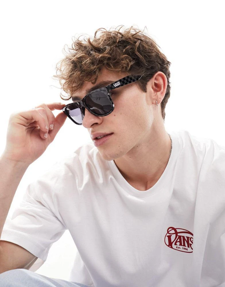 Vans Vans spicoli checkerboard shades in black and dark grey 4