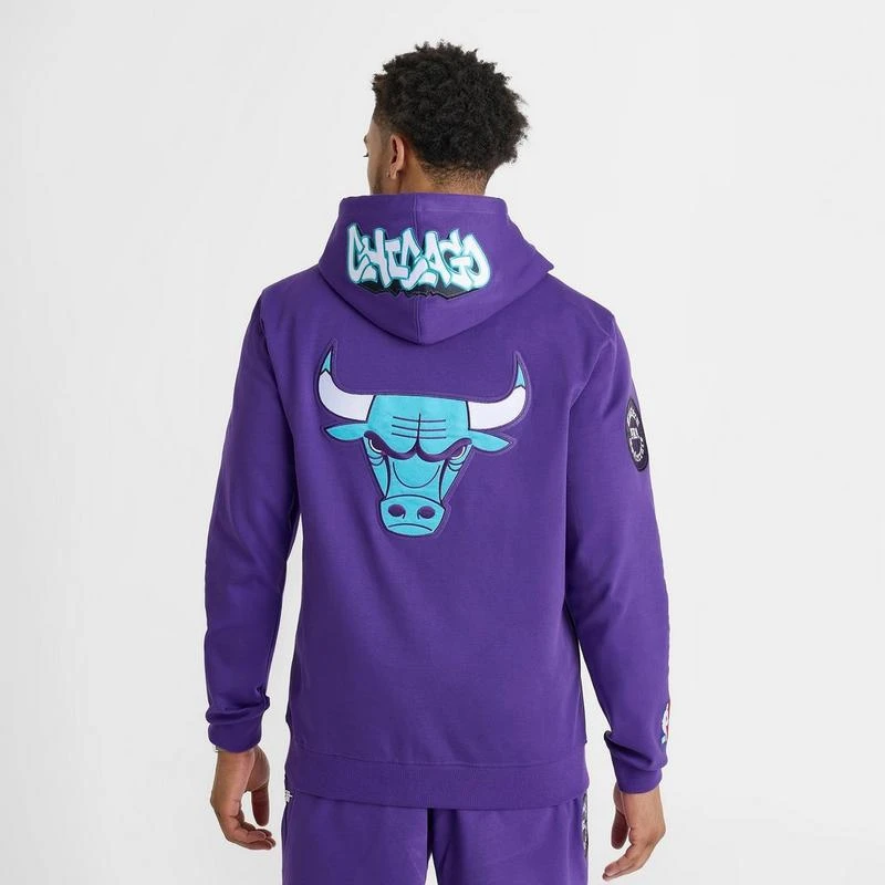 Pro Standard Men's Pro Standard Chicago Bulls Grape Pullover Hoodie 3
