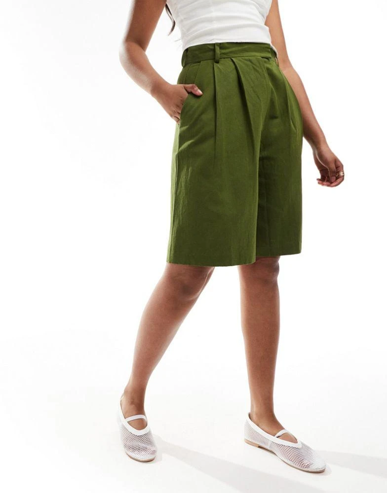 ASOS ASOS DESIGN longline high waisted tailored short with linen in olive 4