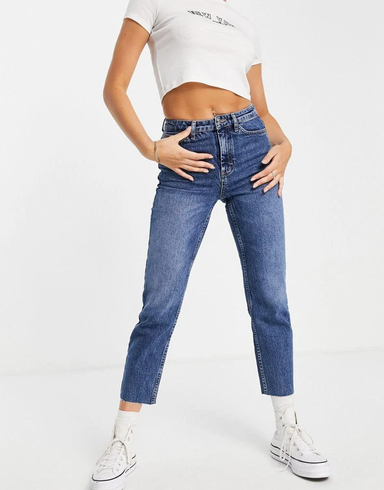 Topshop Topshop cropped straight leg jeans in mid wash 4