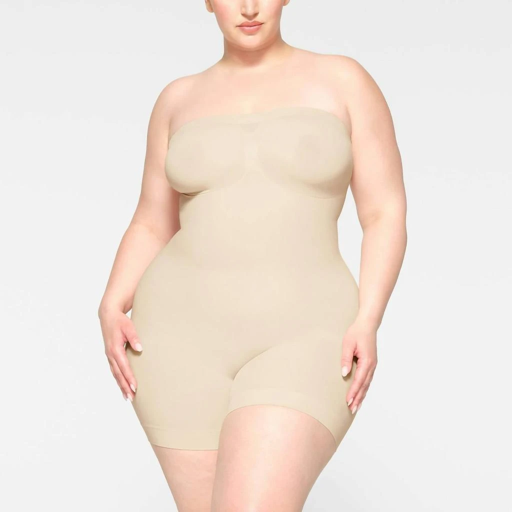 SKIMS Skims - Seamless Sculpt Strapless Shortie Bodysuit 1