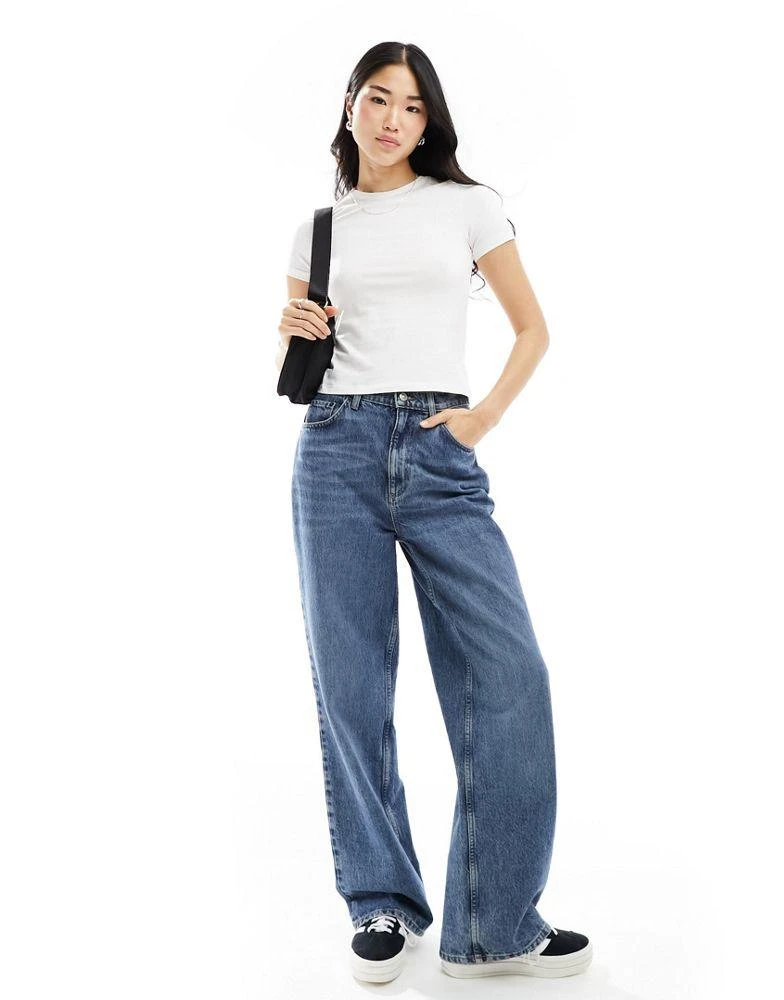 Weekday Weekday slim fit t-shirt in white 3