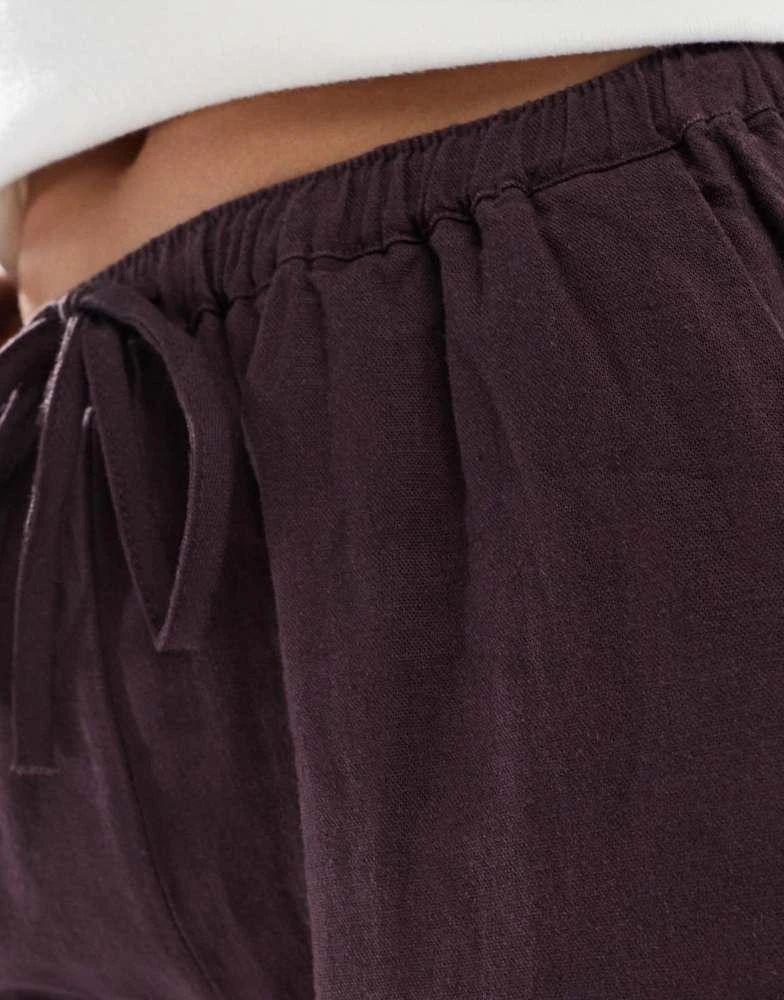 Pull&Bear Pull&Bear high waisted linen look trousers in wine 3