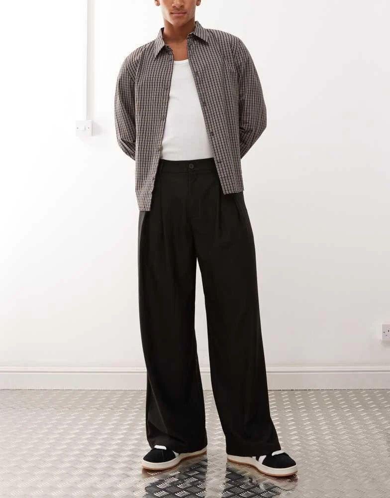 COLLUSION COLLUSION smart wide leg trouser in black 2