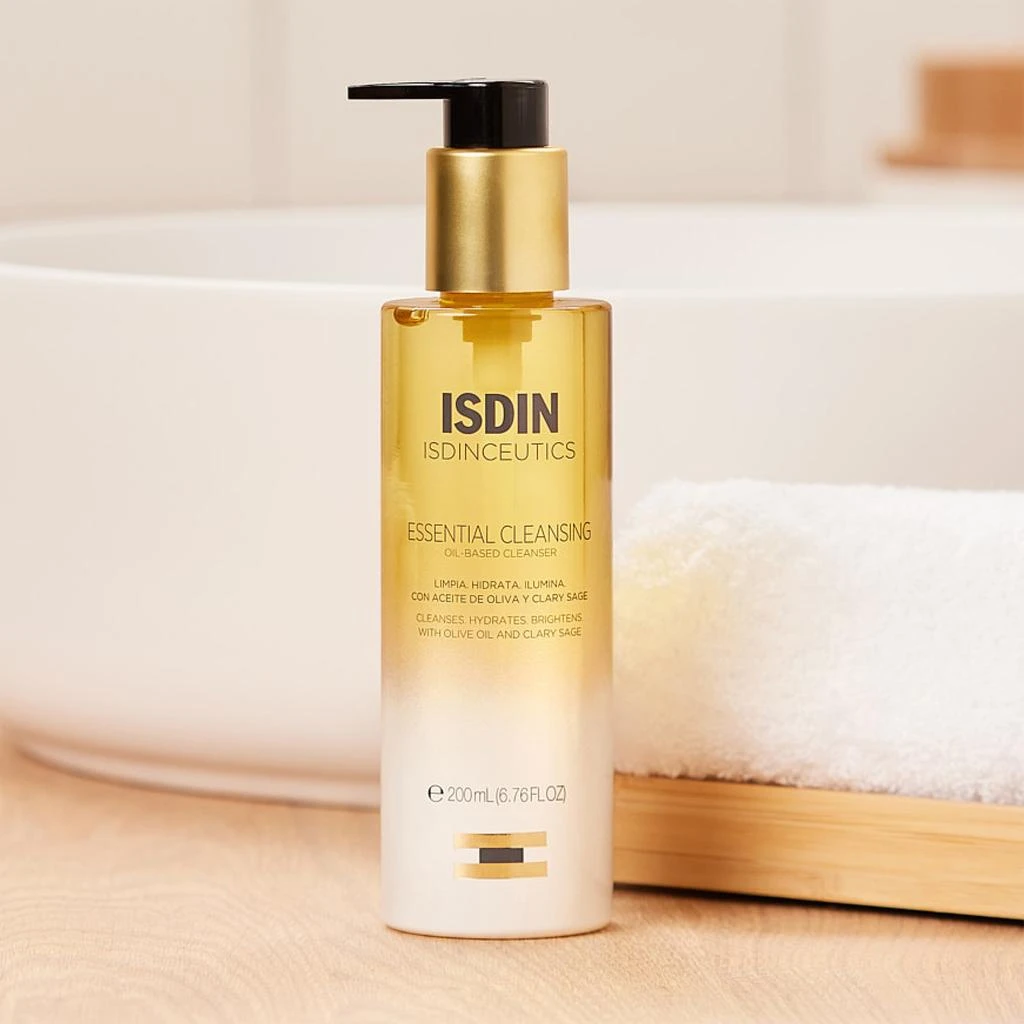 ISDIN ISDIN Isdinceutics Essential Cleansing Oil 12