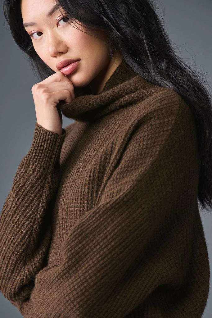 Alo Cashmere Plush Waffle Turtleneck Pullover - Espresso 3