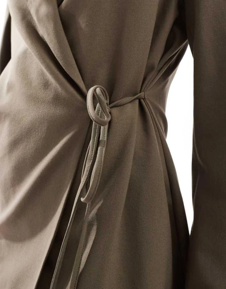 Pull&Bear Pull&Bear tie front oversized blazer in taupe 2