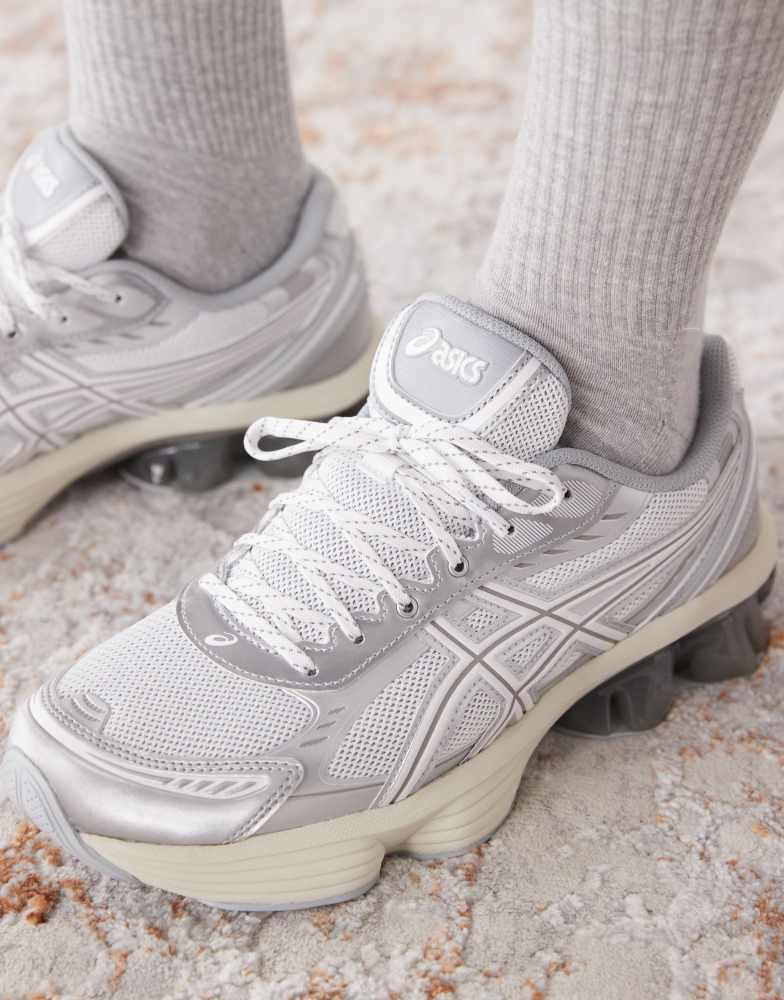 Asics Asics Gel-Kinetic fluent trainers in white and white