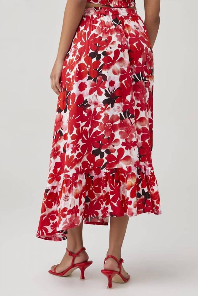 Tiare Hawaii Capri Skirt In Fiji Flowers Red