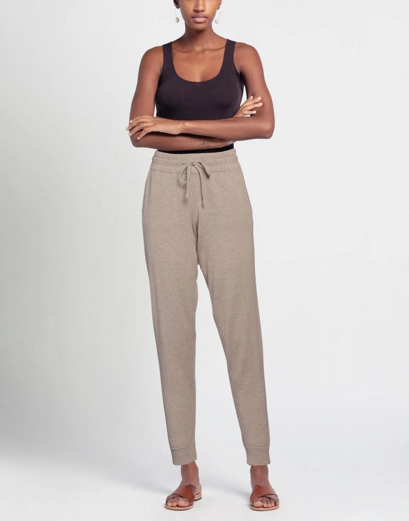 CASHMERE JUNKIES Casual pants 2