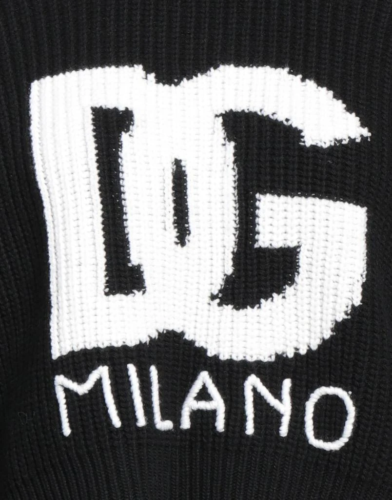 Dolce
Gabbana Sweater 4