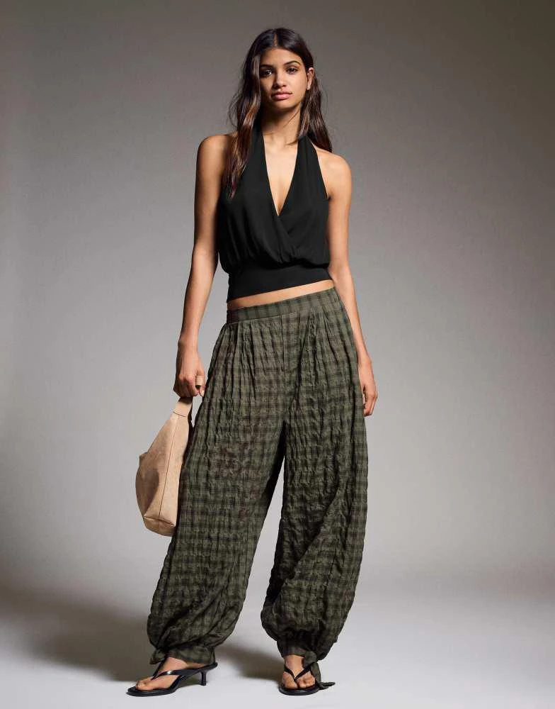 Bershka Bershka Bloomer trousers with stoppers in khaki