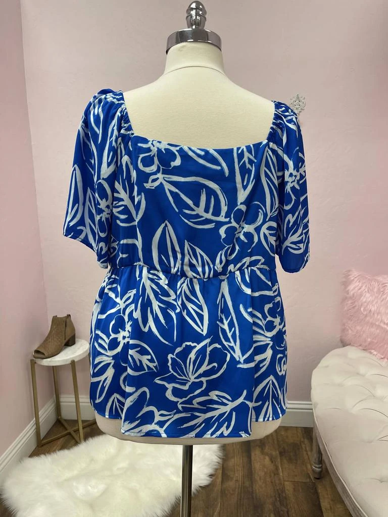 Skies Are Blue Plus Size Square Neck Print 2