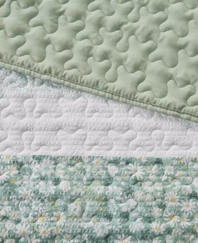 Macy's Caralie Seersucker 4 Piece Quilt Set 2
