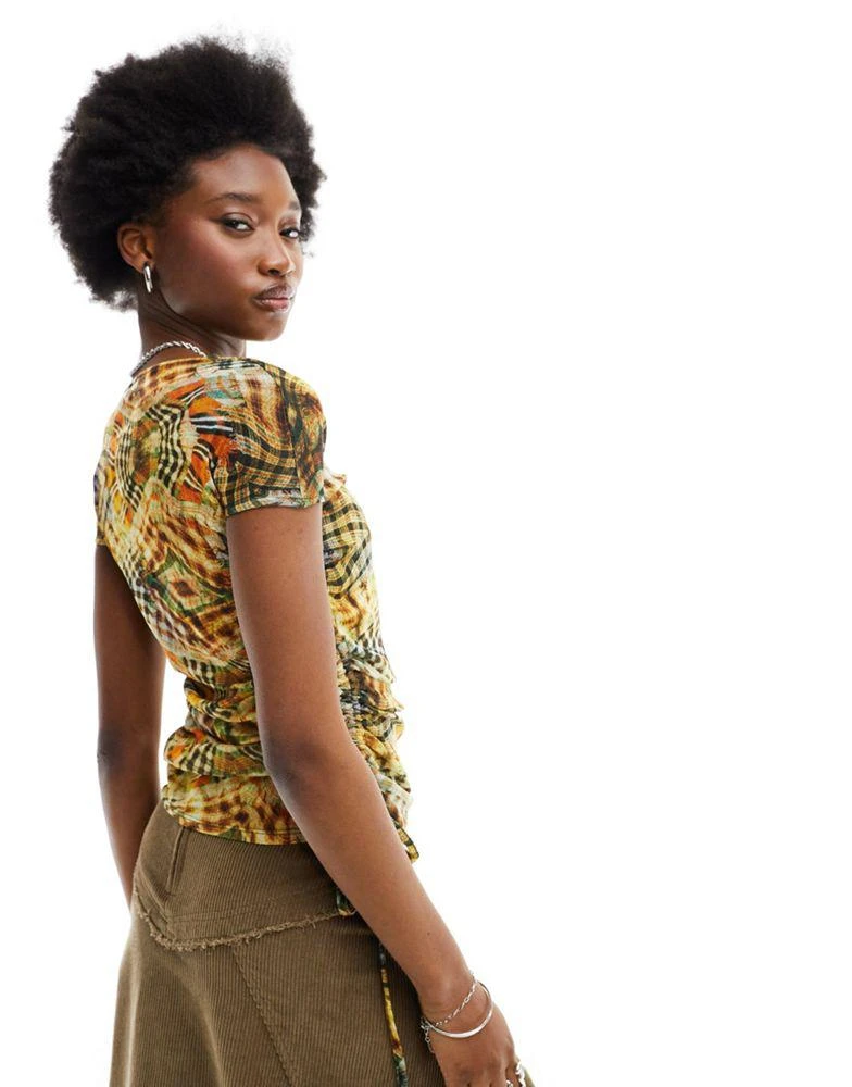 COLLUSION COLLUSION abstract check cap sleeve cut out top in multi 4