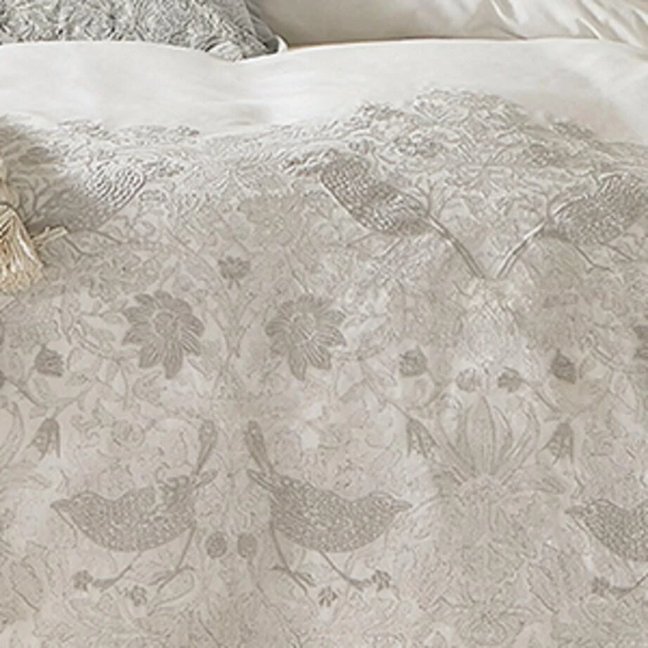 MORRIS & CO. Pure Strawberry Thief Super King Duvet Cover (260cm x 220cm) 4