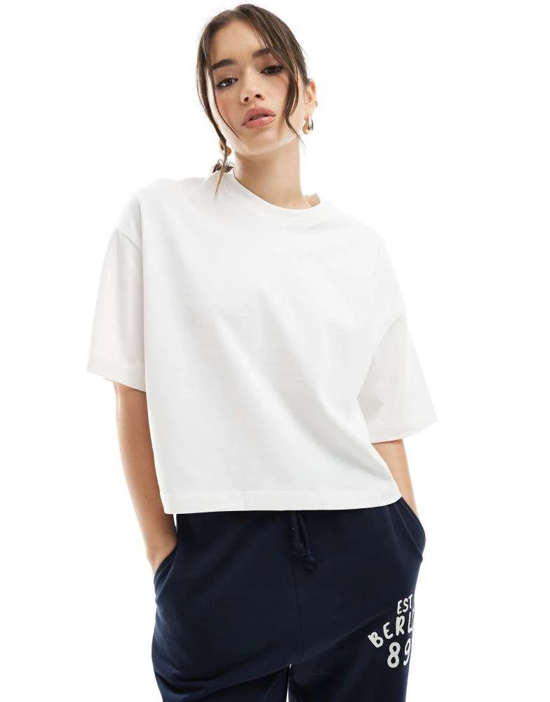 Bershka Bershka boxy oversized t-shirt in white 1