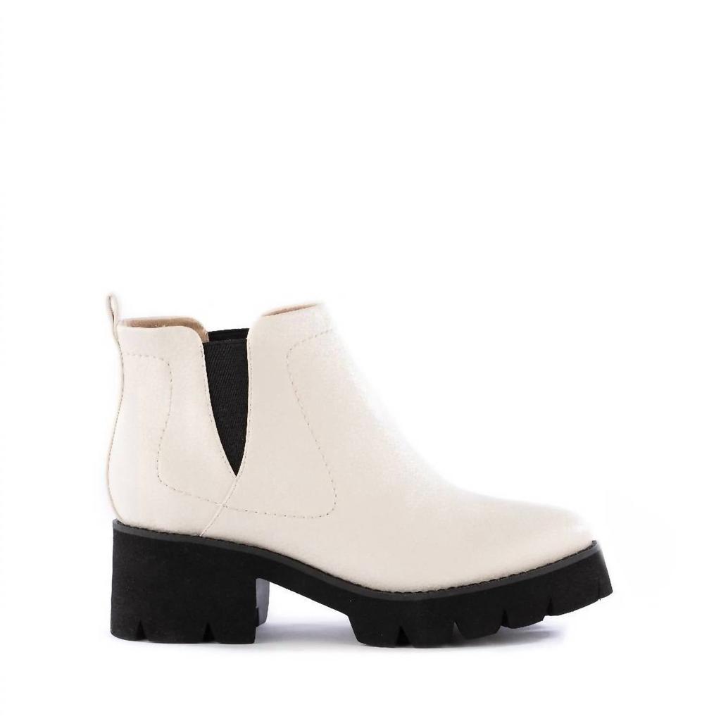 Seychelles Bc Fight For Your Right Ankle Boot In Off-White