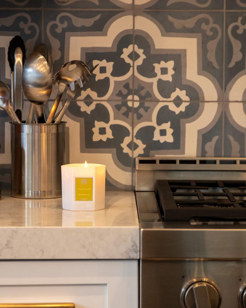 Antica Farmacista 9 oz. Grapefruit Candle