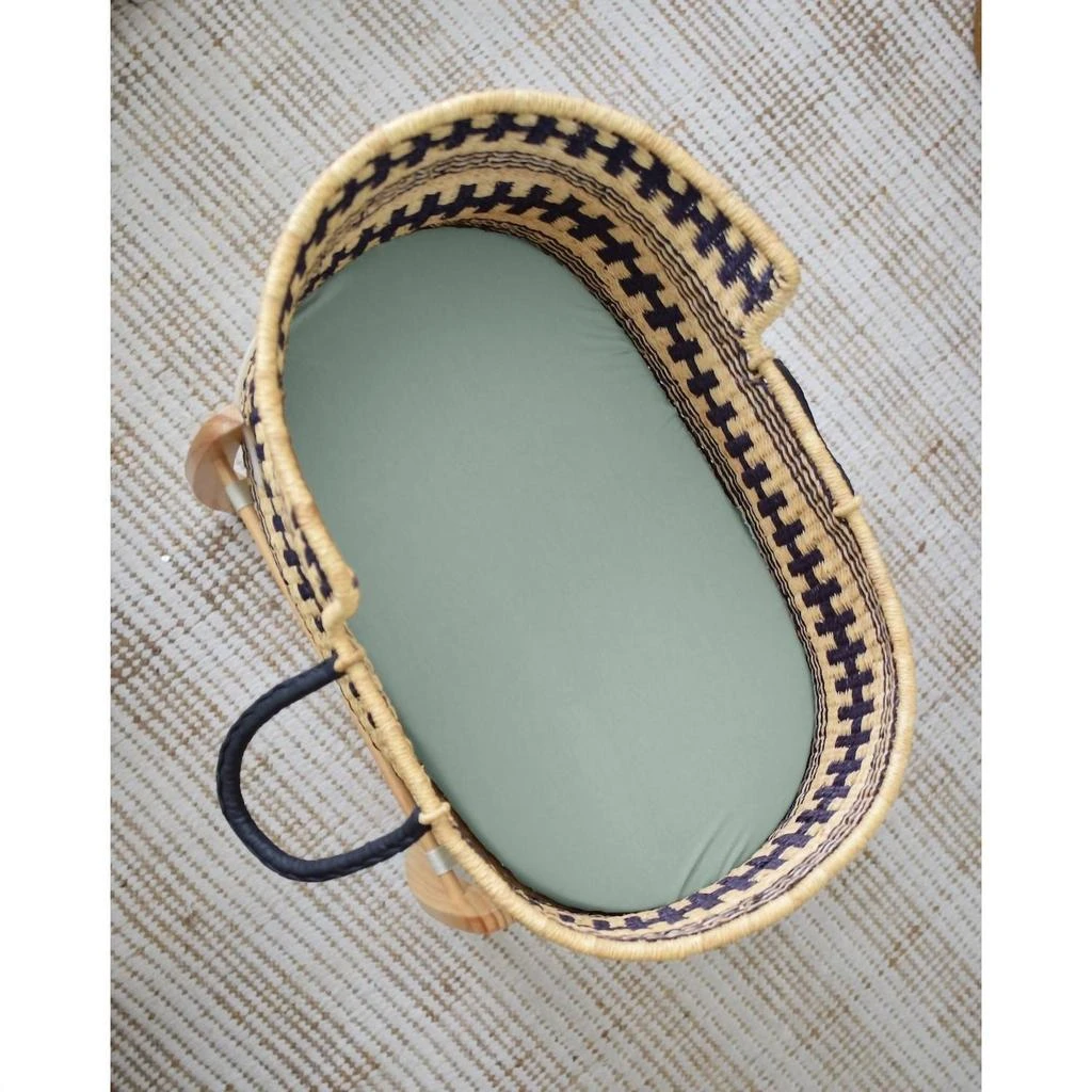 Tenth 
Pine Tenth 
Pine - Bamboo Bassinet Sheet 
Changing Pad Cover