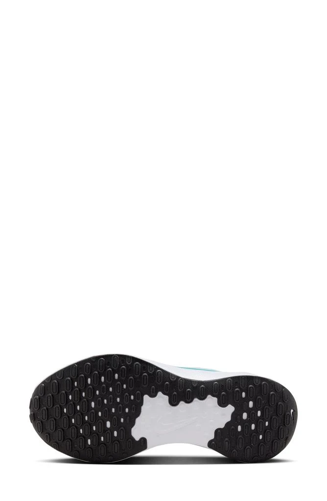 NIKE Revolution 7 Running Shoe - Wide Width 5
