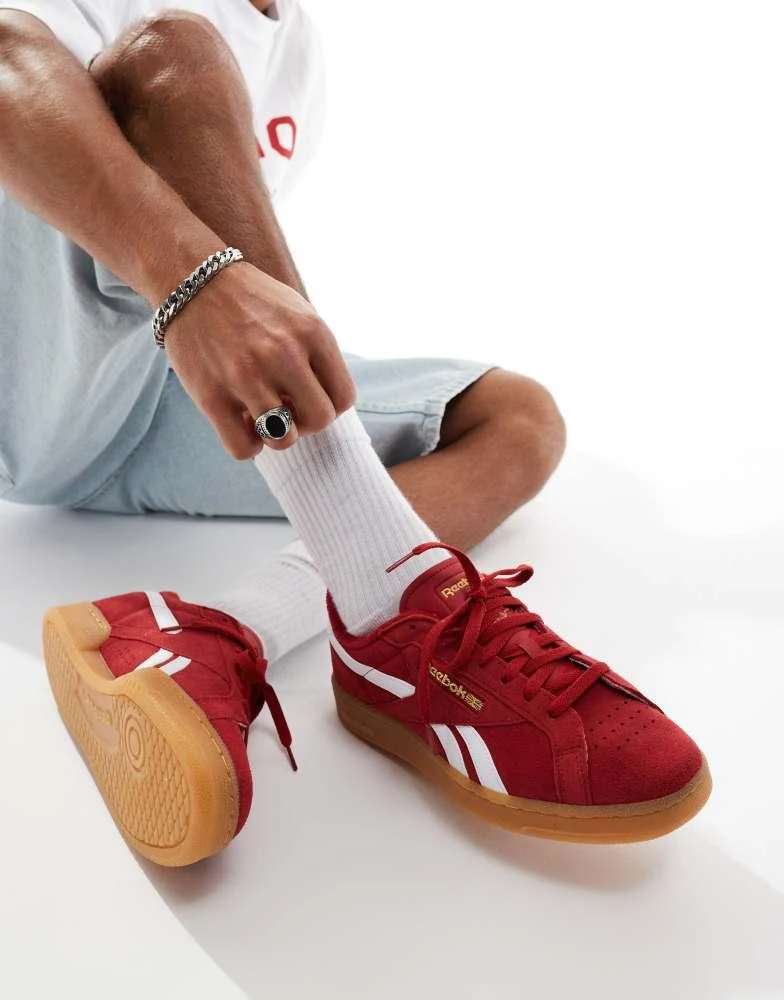 Reebok Reebok Club C Grounds suede trainers with gum sole in red 5
