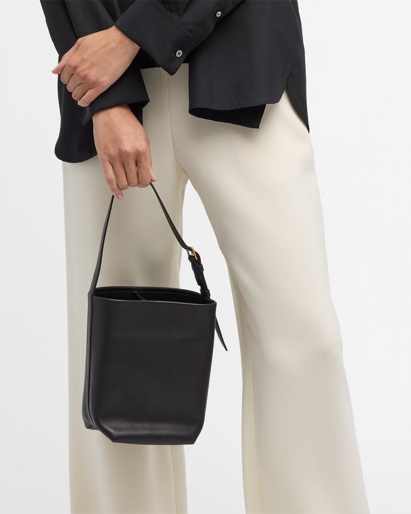 トートバッグ [The Row] Small NS Belt Bag in Leather Small NS Belt Bag Red in Leather – The Row