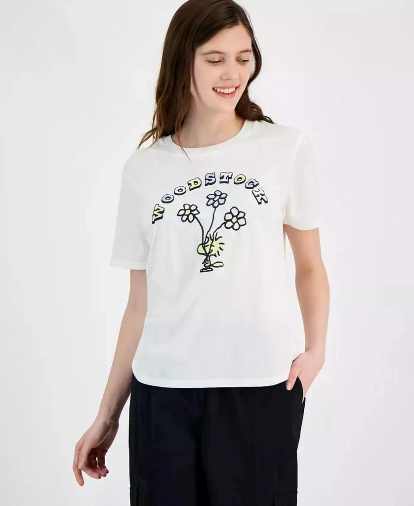 Love Tribe Juniors' Peanuts Woodstock Bouquet Crewneck Tee 1