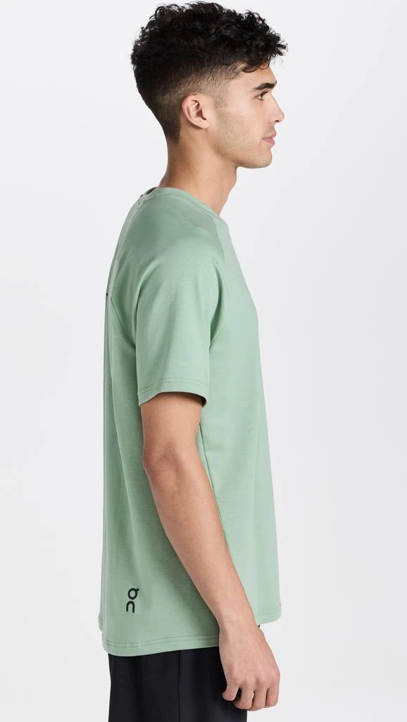 On Focus Tee 3