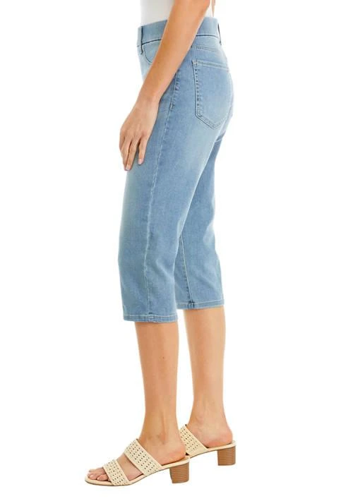Kim Rogers® Rogers Petite Pull On Denim Capri Pants 3