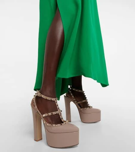 Valentino Rockstud patent leather platform pumps 4